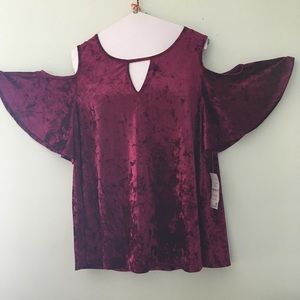 Valerie Stevens Velvet Off shoulder top